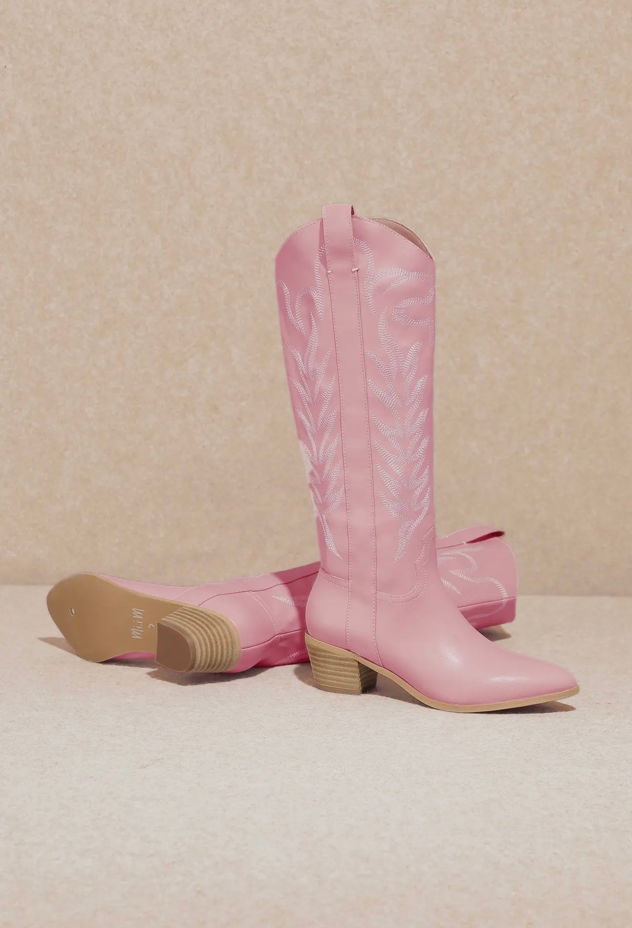 Dolly boot in Pink